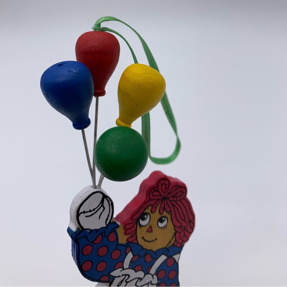 Kurt Adler Painted Wood Raggedy Ann Ornament 3D Balloons 1991 Taiwan 6-1/2” Long